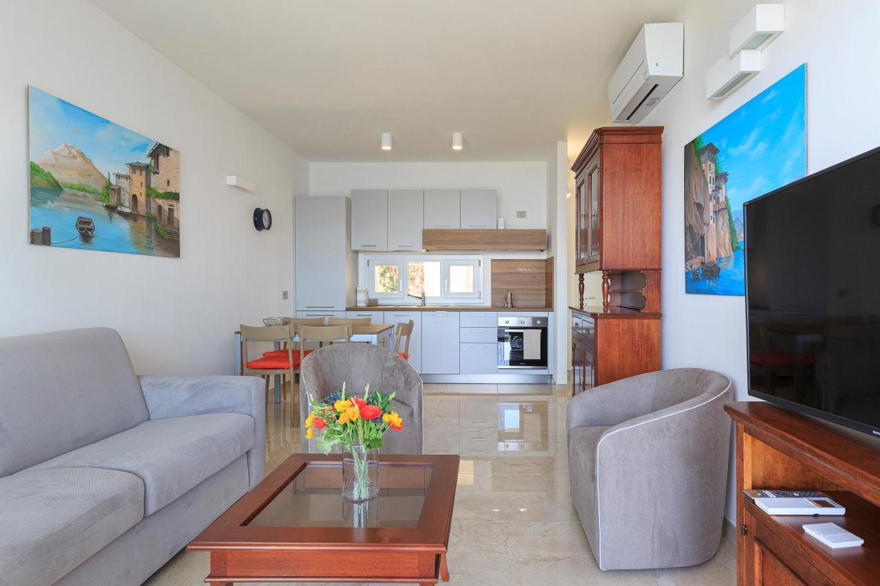 Appartamento Carolnoemi - Vista Lago - By Impero House Бавено Екстериор снимка