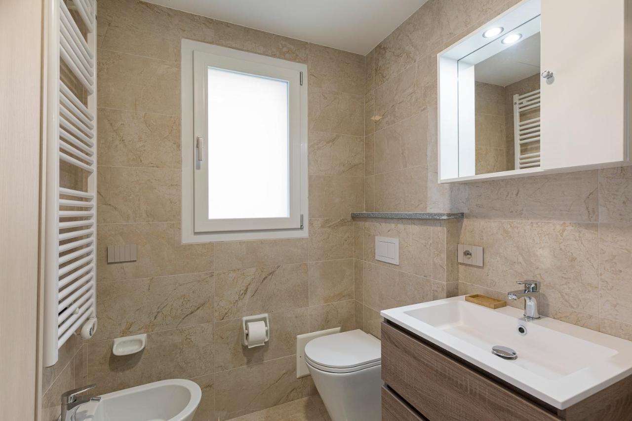 Appartamento Carolnoemi - Vista Lago - By Impero House Бавено Екстериор снимка