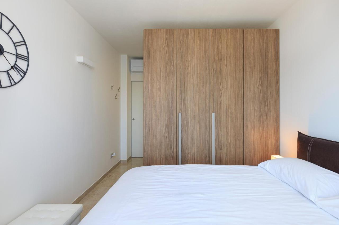 Appartamento Carolnoemi - Vista Lago - By Impero House Бавено Екстериор снимка